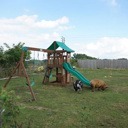 Отель The Piggery Pod Ситтингбурн Экстерьер фото