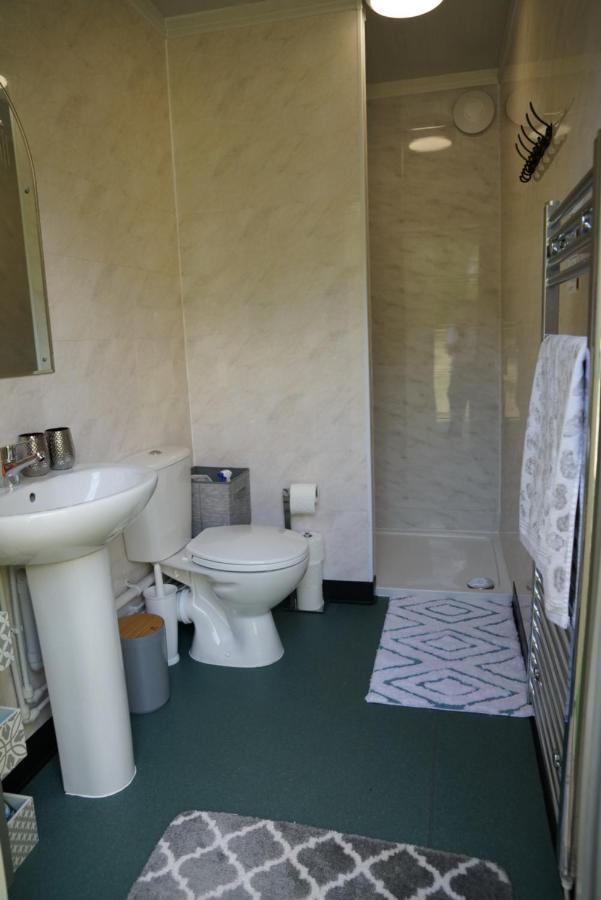 Отель The Piggery Pod Ситтингбурн Экстерьер фото